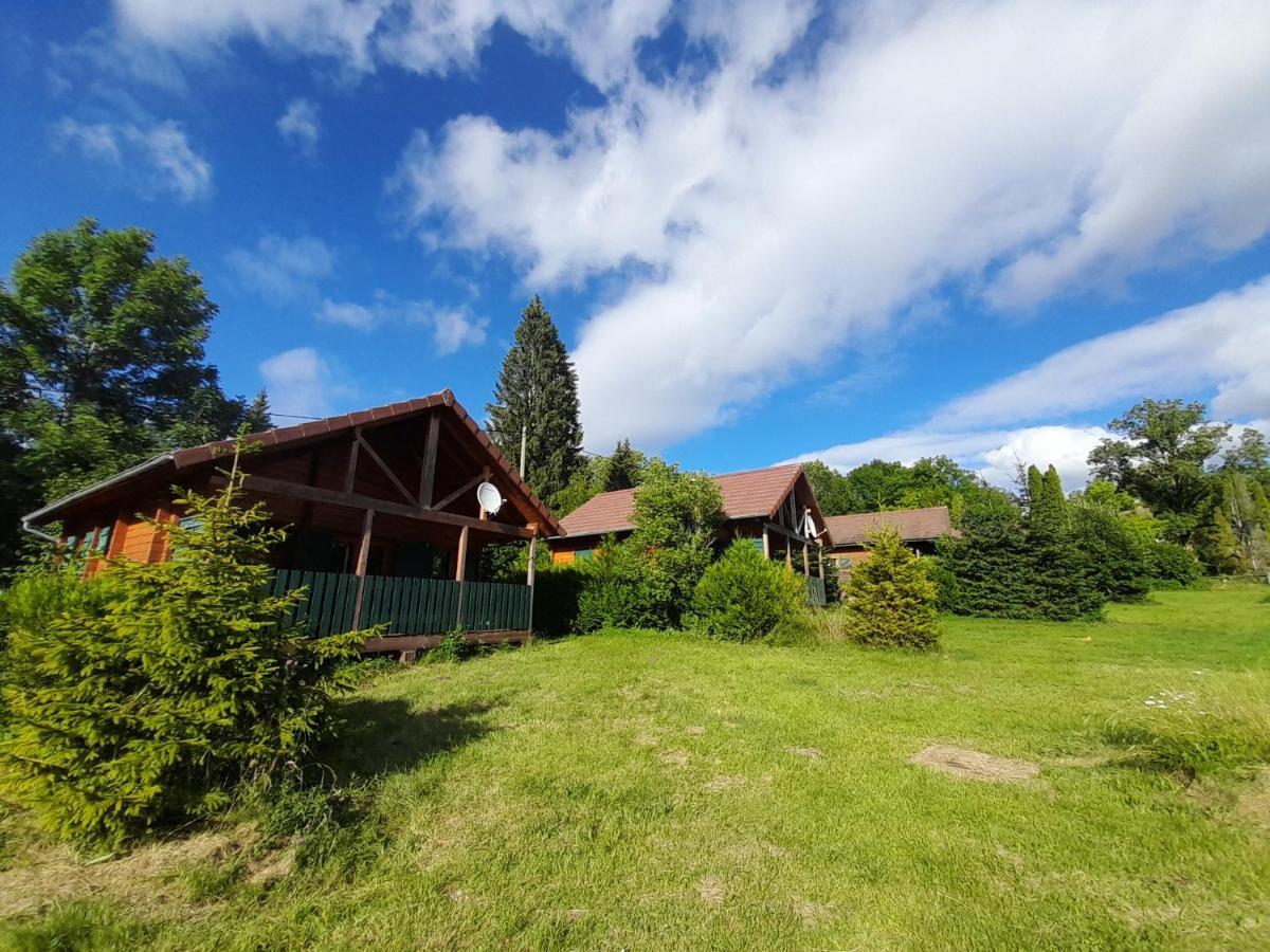 Camping-Chalets La Faviere Lac-des-Rouges-Truites Kültér fotó
