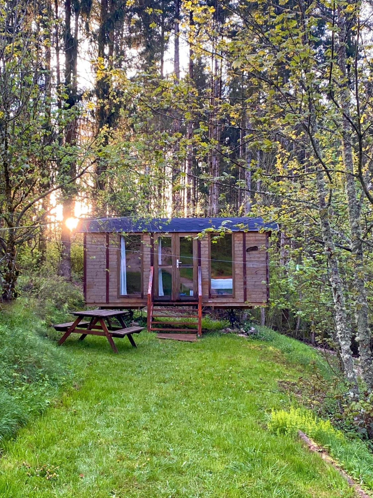 Camping-Chalets La Faviere Lac-des-Rouges-Truites Kültér fotó