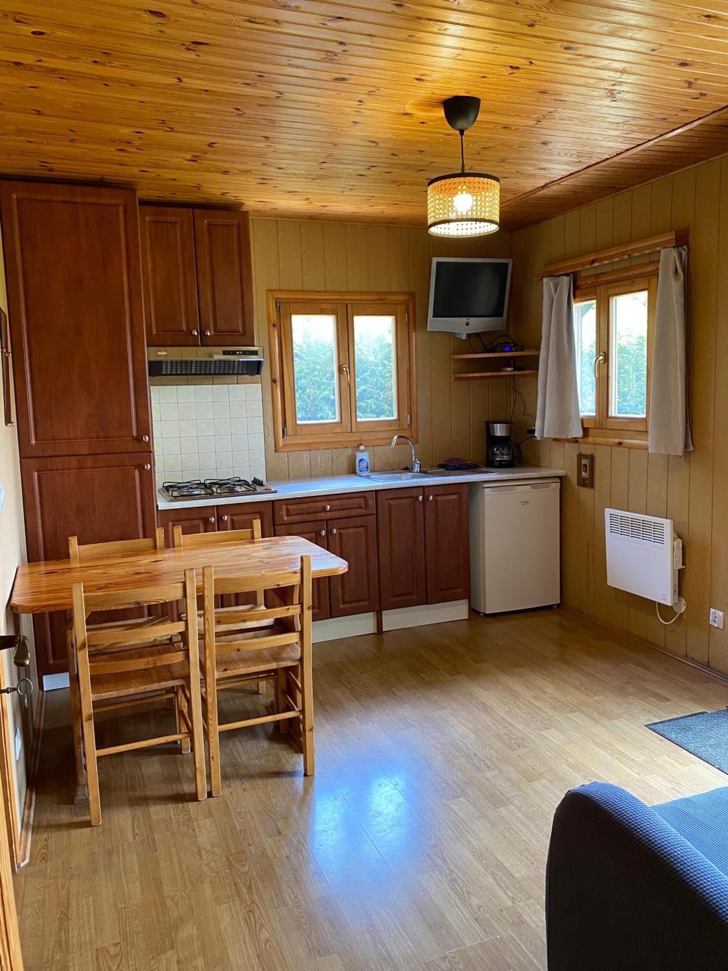 Camping-Chalets La Faviere Lac-des-Rouges-Truites Kültér fotó
